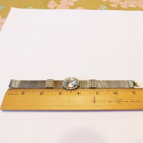 Beautiful Vintage Gold Mesh Rhinestone Bracelet  - 7" - Picture 3 of 4